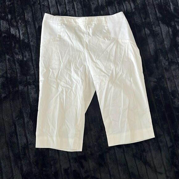 Bcbg MAXAZRIA Bermuda Shorts - Picture 1 of 5